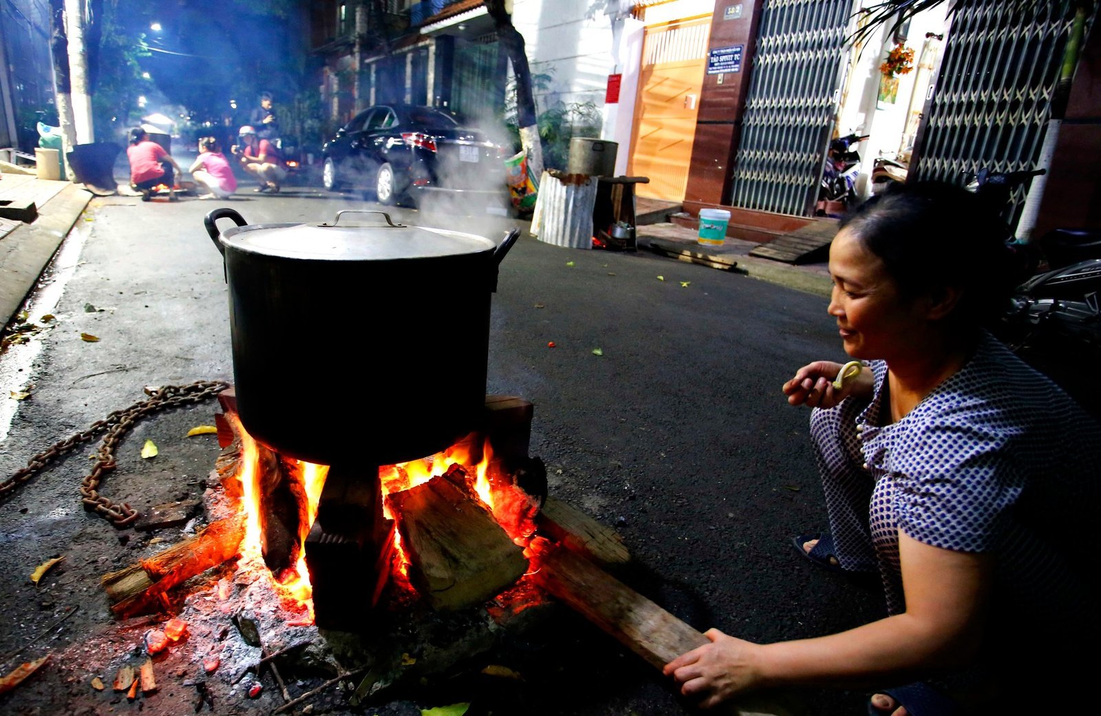 Ảnh minh họa: Đối thoại cuối năm: ý nghĩa xã hội trong kỹ thuật làm bánh chưng (1)